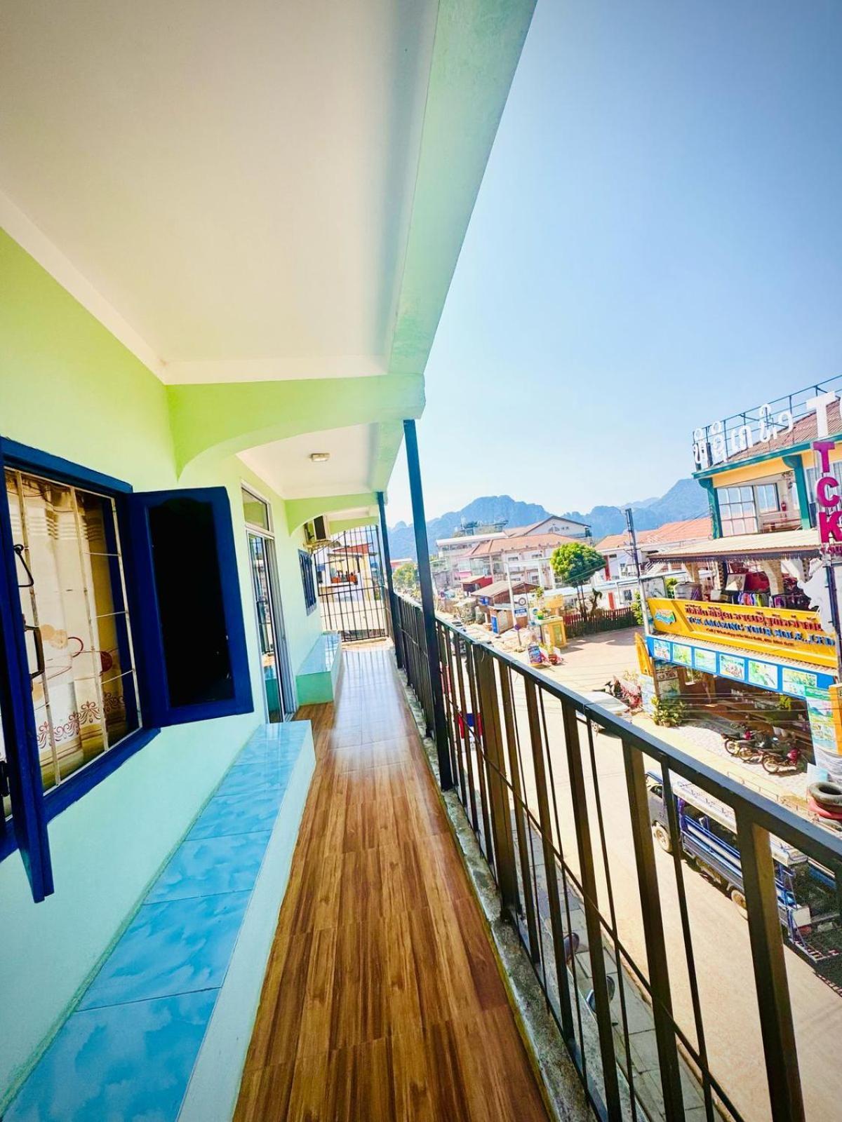 Vang Vieng Ruby Backpackers Hostel Esterno foto